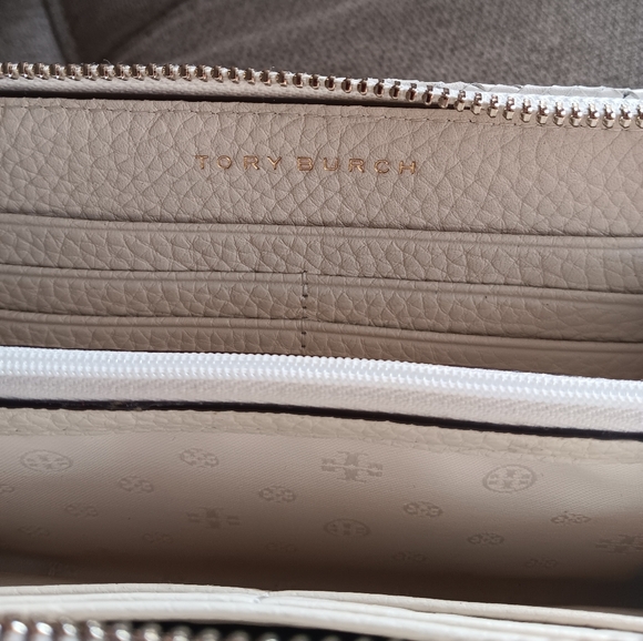 Tory Burch Cream Leather Wallet NWOT - Picture 8 of 11